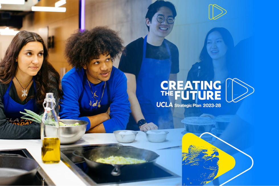 Students in UCLA’s Teaching Kitchen.